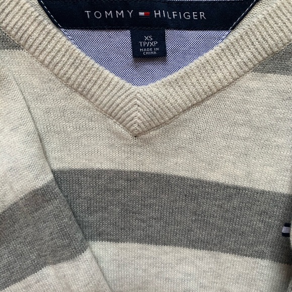 Tommy Hilfiger Long Sleeve - Picture 3 of 3